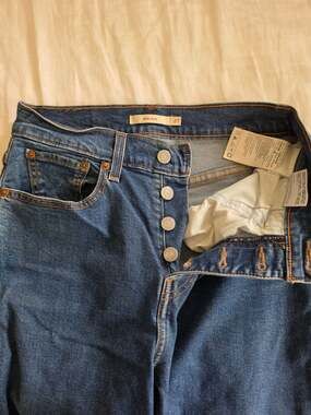 Levi's Mom Jeans High Rise Button Fly Tapered Leg Med Wash Women's 27 90s Vibe